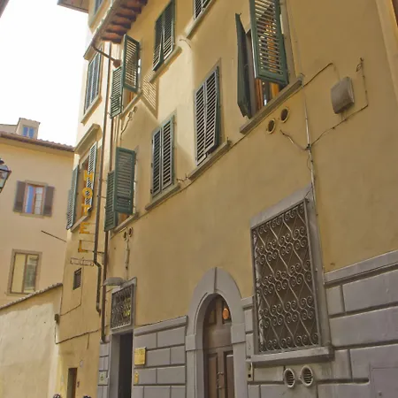 Santa Croce 2*