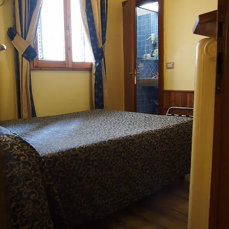 Santa Croce Отель