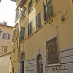 Santa Croce 2*