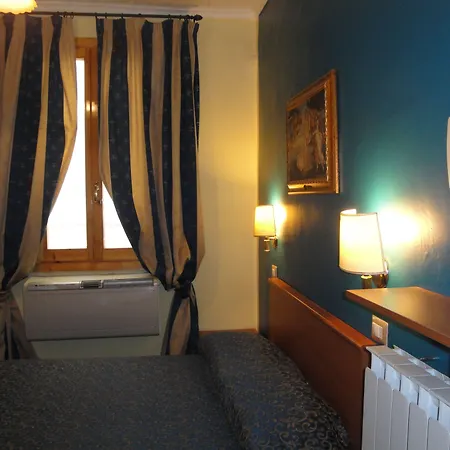 Hotel Santa Croce 2*